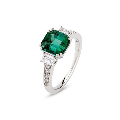 ring,-witgoud-bezet-met-toermalijn,-emarald--geslepen-diamanten-0.40-ct.-en-briljant-0.17-ct